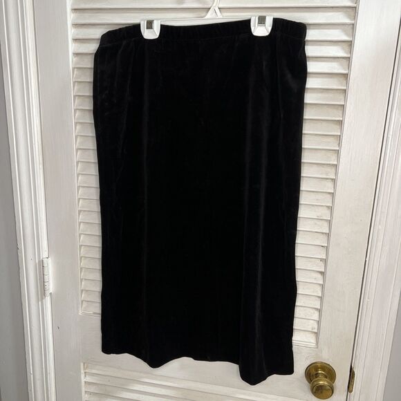 Vintage Act lll Black Midi Skirt Pull on Sz 12 , Velour , Classic, Holiday - Picture 1 of 6